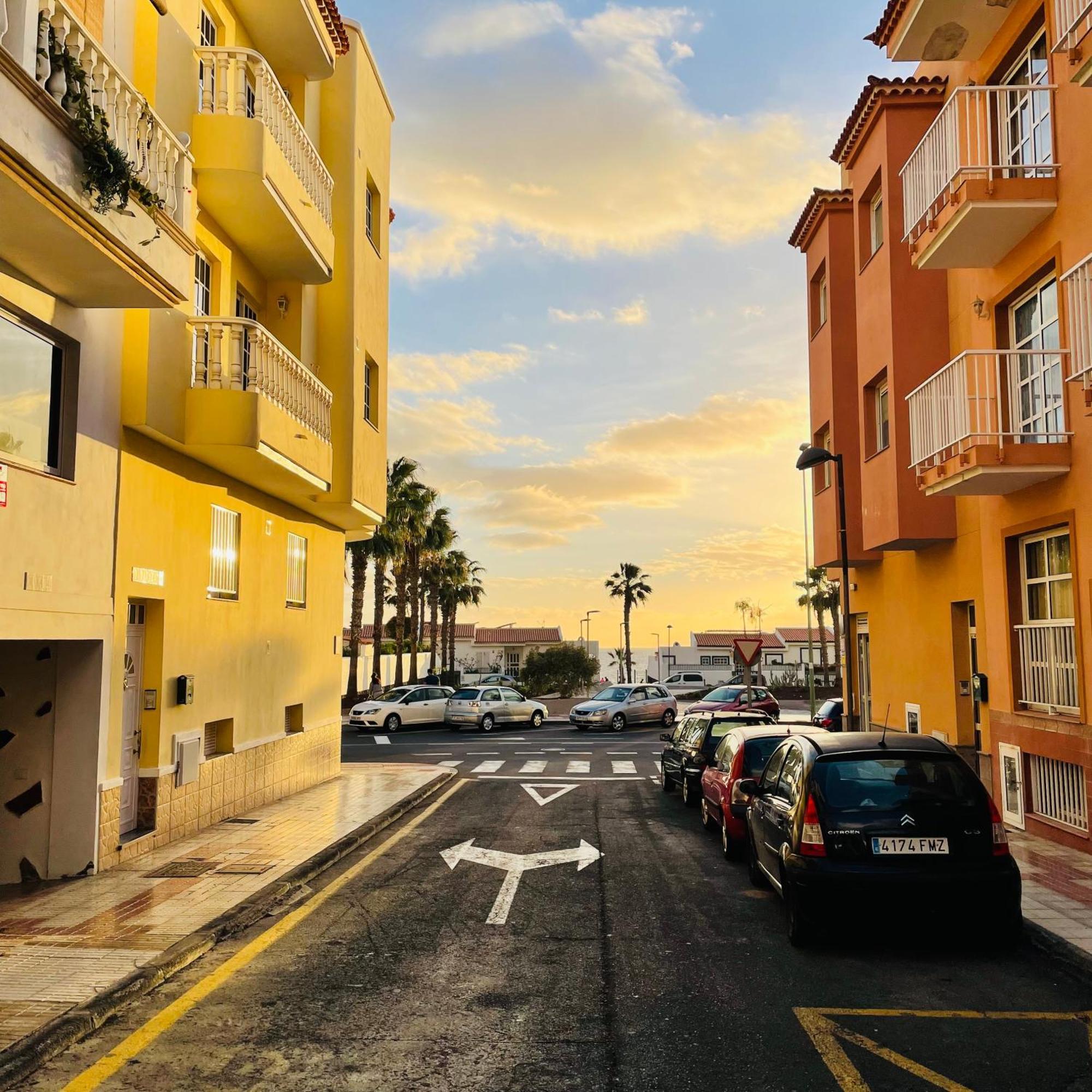 Apartamento Brisas Del Sur - Oasis Tenerife Sur Playa de San Juan  Exterior foto
